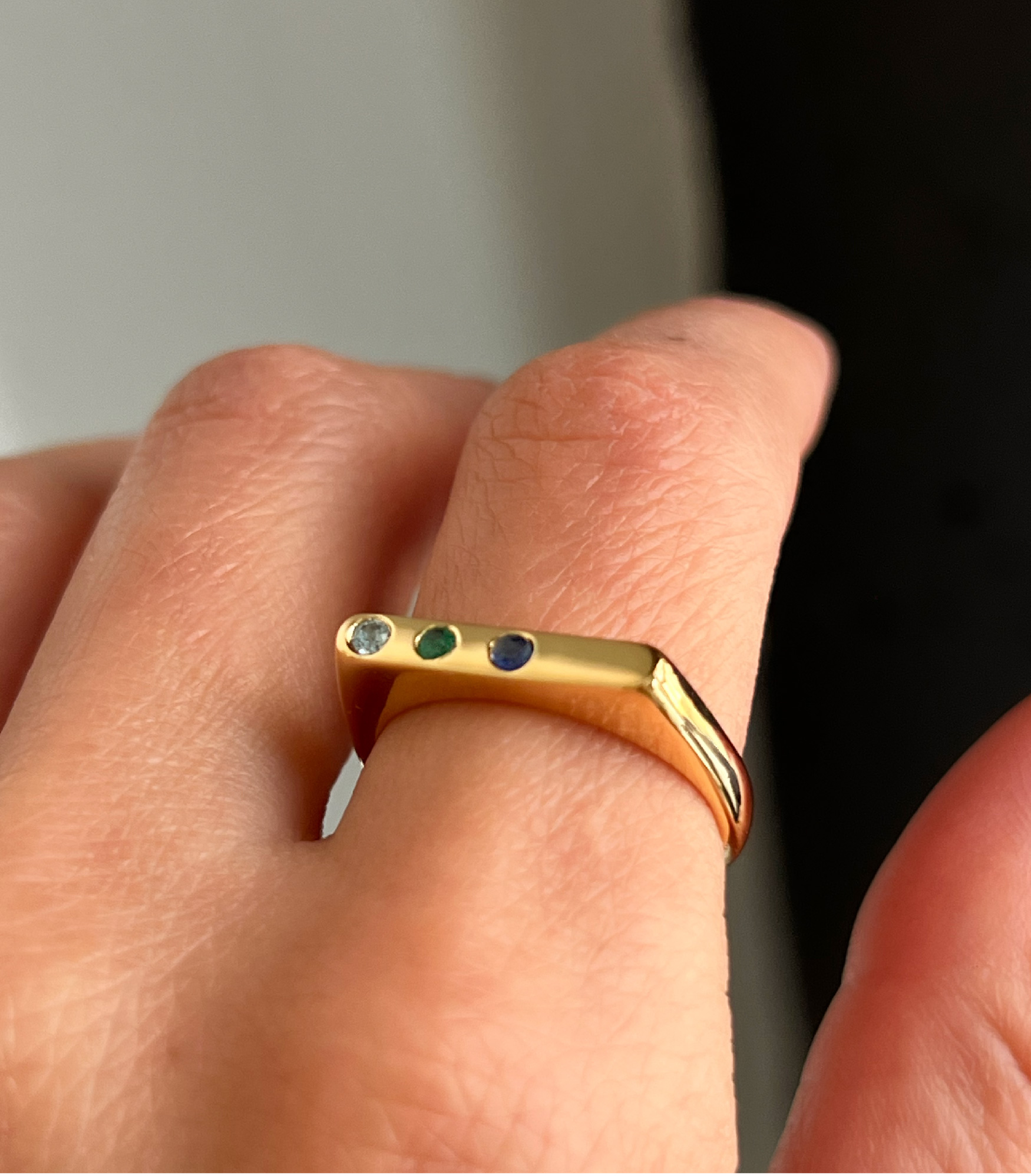 ANILLO BIRTHSTONE  BAÑO DE ORO