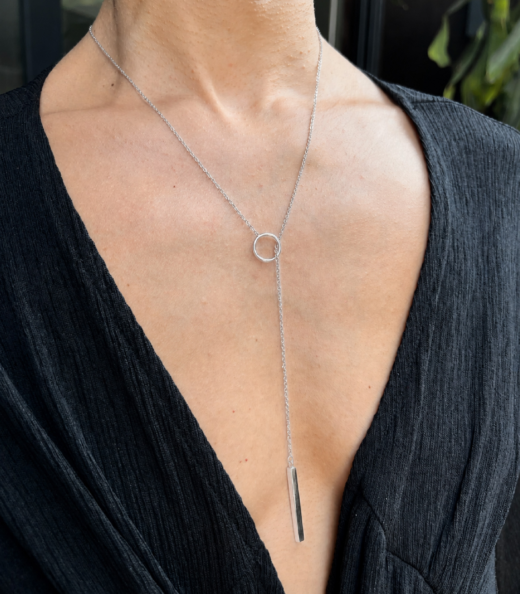 COLLAR BARRITA LARGA PLATA