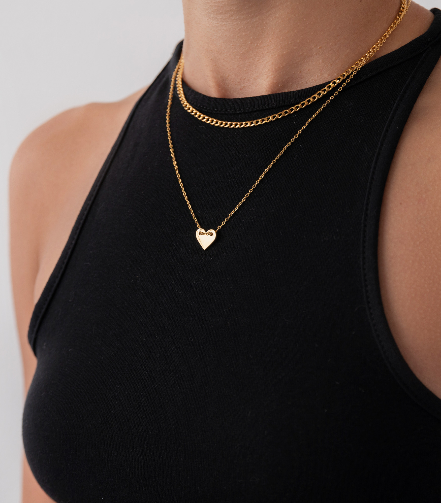 COLLAR CORAZÓN BAÑO DE ORO
