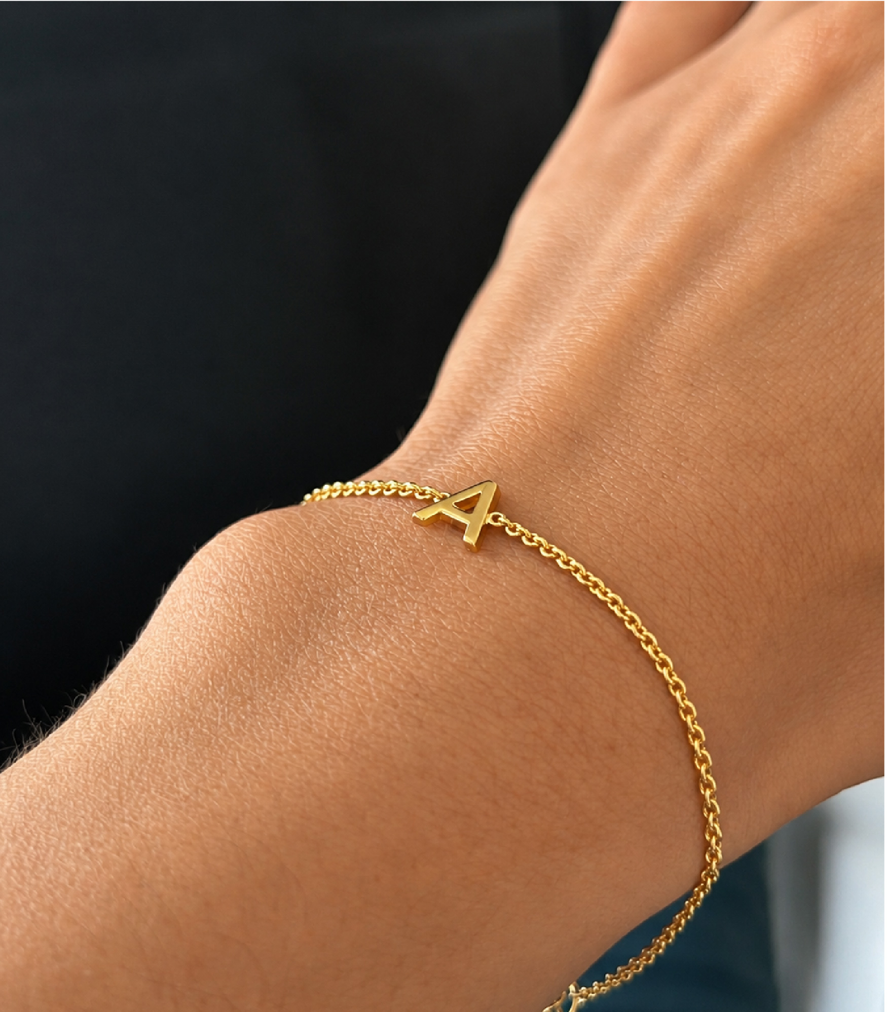 PULSERA INICIAL BAÑO DE ORO